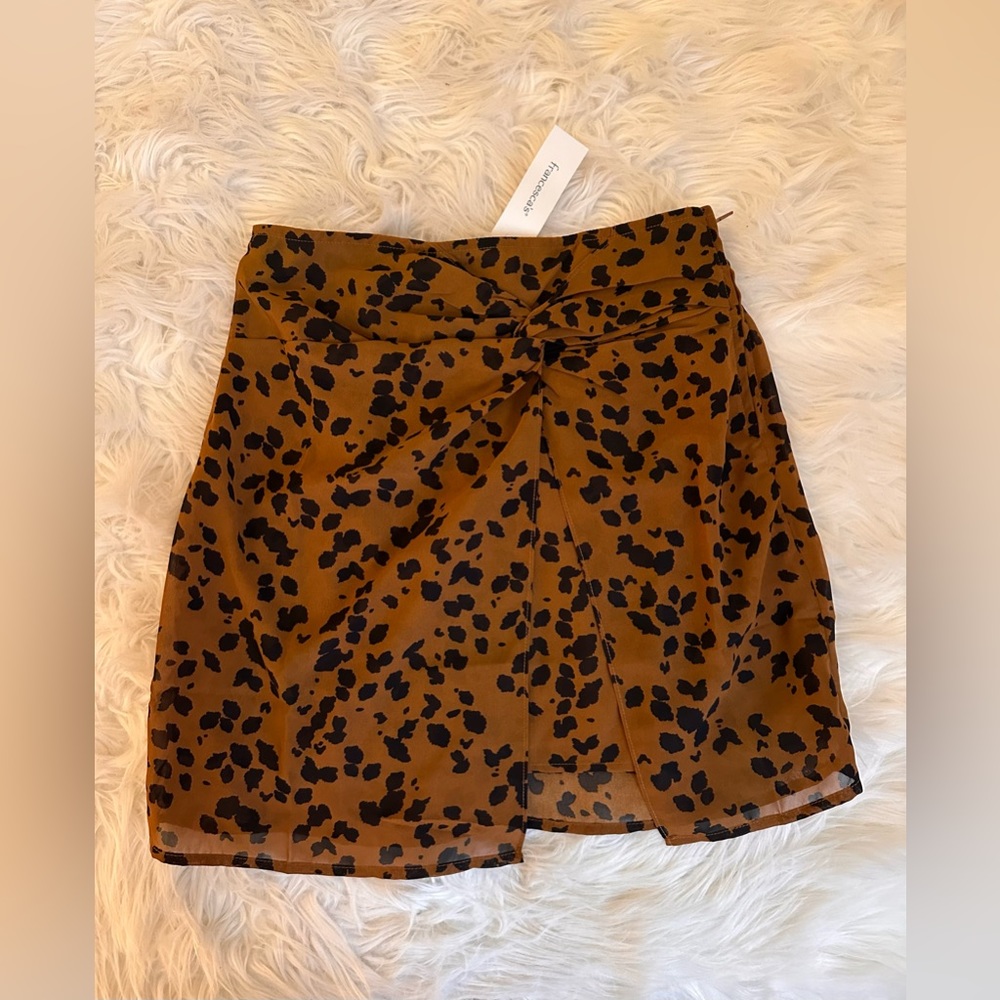 Francesca’s brown and black cheetah skirt size: M - Picture 2 of 5